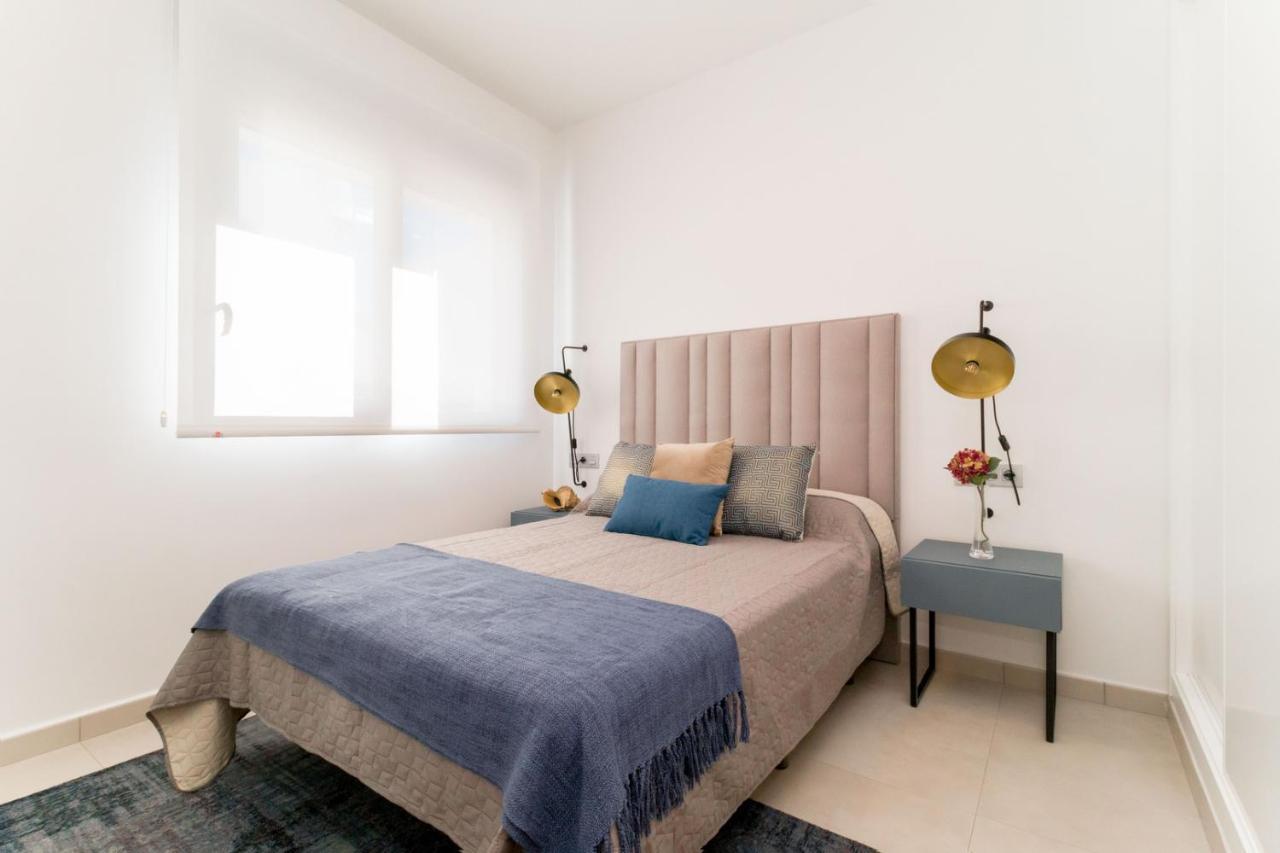 High Tech Villa Navia Spanien โอริอุเอลา ภายนอก รูปภาพ
